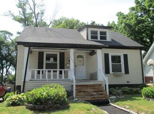 3101 Quiet Ln, Saint Louis, MO 63114