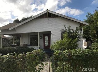1074 W 2nd St, Santa Ana, CA 92703