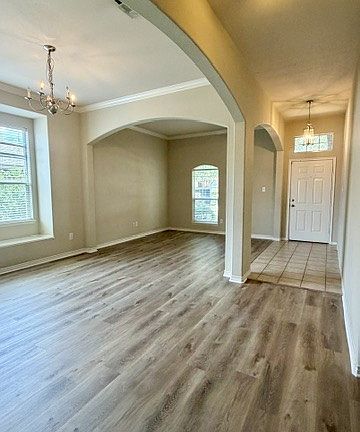 4th image of 1700 Summerfield Dr