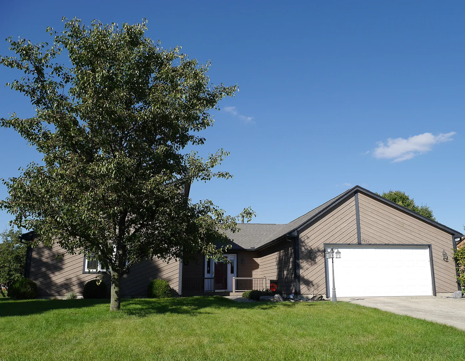 2277 Monterey Dr photo 1