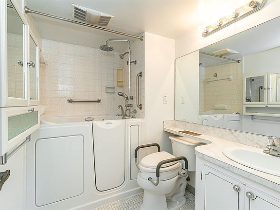 4th image of 8960 S Hollybrook Boulevard #103