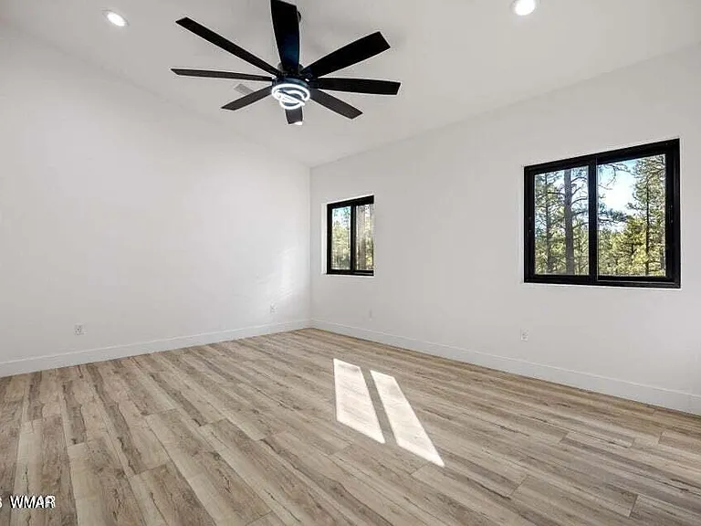 2711 W Villa Loop — Photo 12