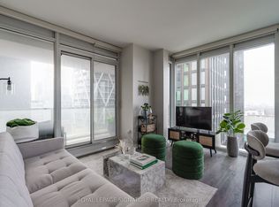 426 University Ave Unit 2503, Toronto, ON M5G 1S9