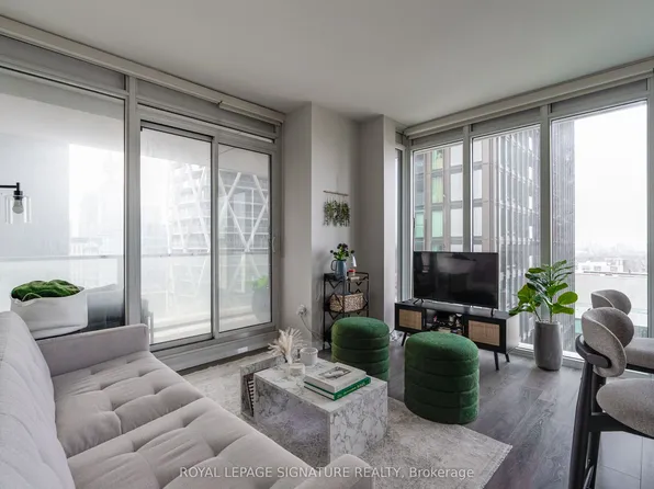 426 University Ave Unit 2503, Toronto, ON M5G 1S9