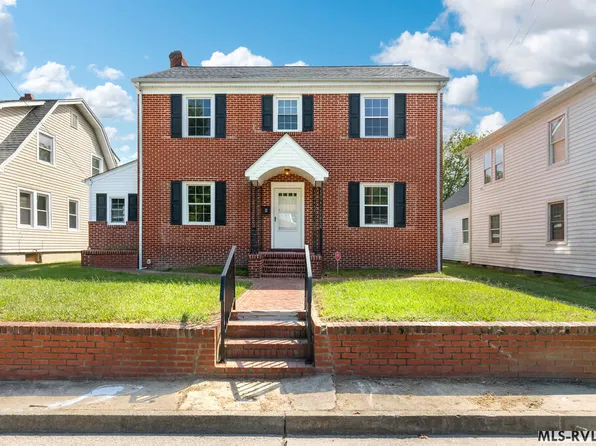 738 Halifax St, Emporia, VA 23847