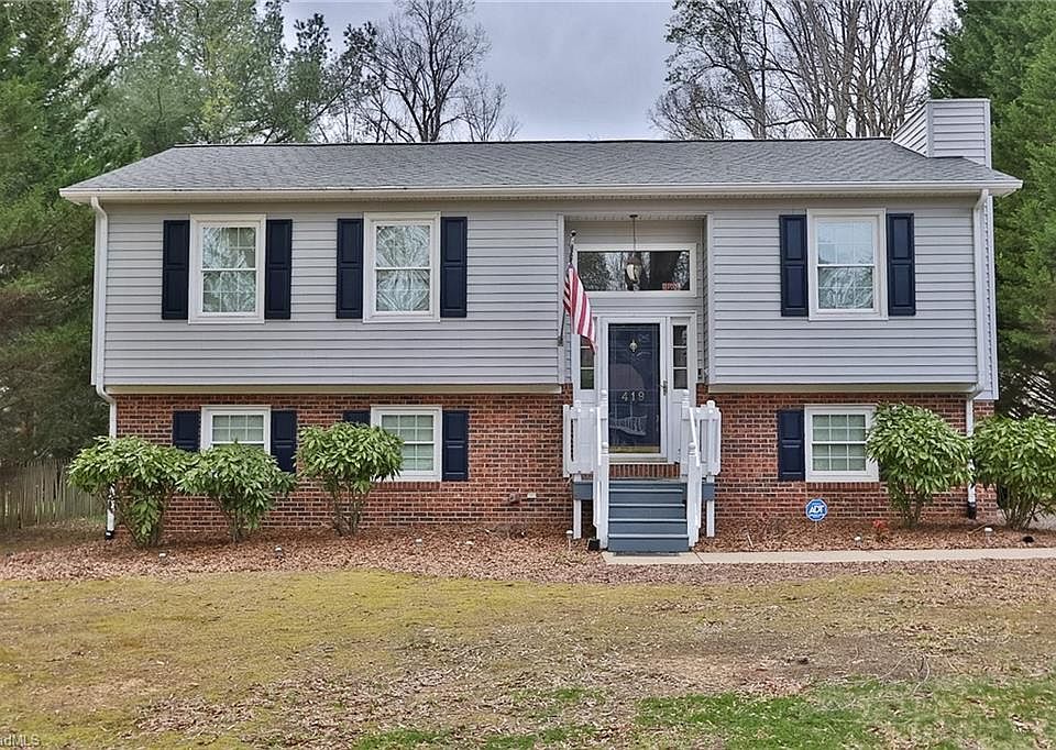 1st image of 419 Cypress Dr