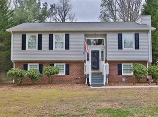 419 Cypress Dr, Reidsville, NC 27320
