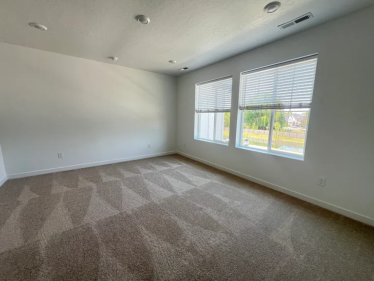 208 N Stratus Way — Photo 10