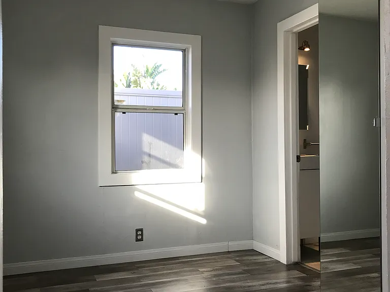 2133 N Buena Vista St — Photo 72
