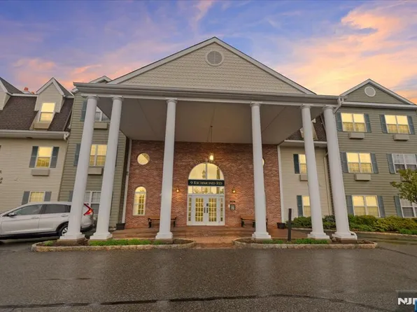 9224 Richmond Rd, West Milford, NJ 07480