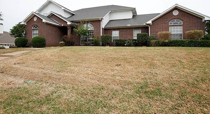 1st image of 1401 Brighton Cir