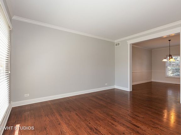 3rd image of 2068 Brookwood Dr