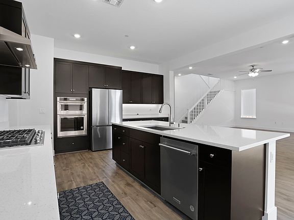 5th image of 558 River Bend Dr
