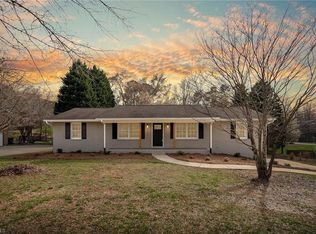 1204 S Peace Haven Rd, Clemmons, NC 27012