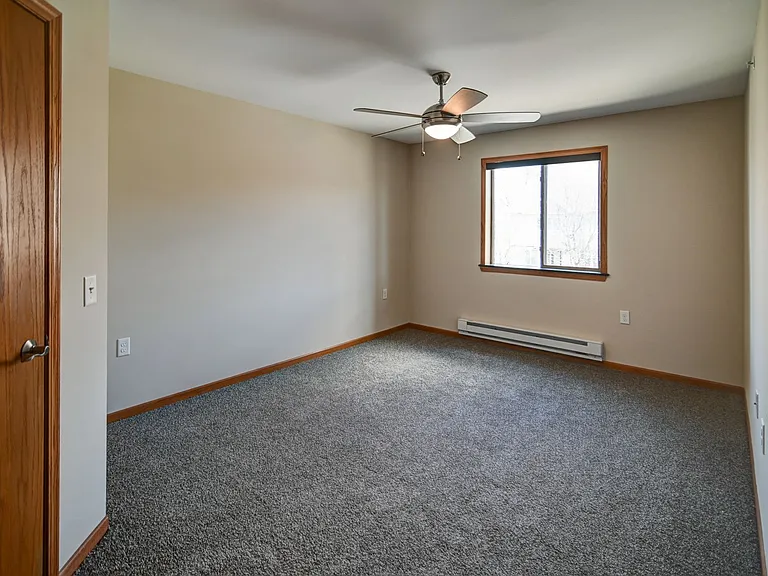 Fairhaven Court Apartments — Photo 44