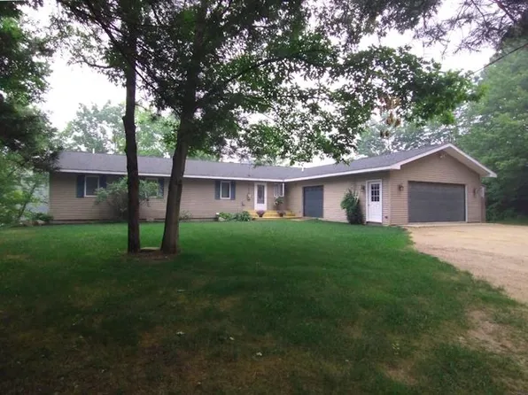 1563 Lakeshore Dr, Gladwin, MI 48624