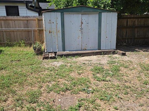 4th image of 1515 ESCALON AVE