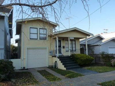 1207 Peach St, Alameda, CA, 94501