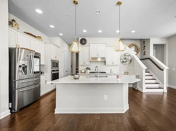 4322 Stromquist St — Photo 3