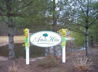 42 Holly Cir, Kingston, MA 02364