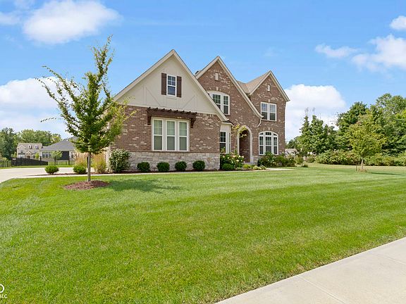 4th image of 11078 Portage Woods Dr
