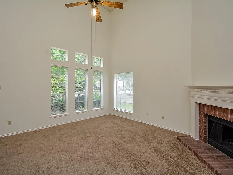 2314 Bent River Dr — Photo 5