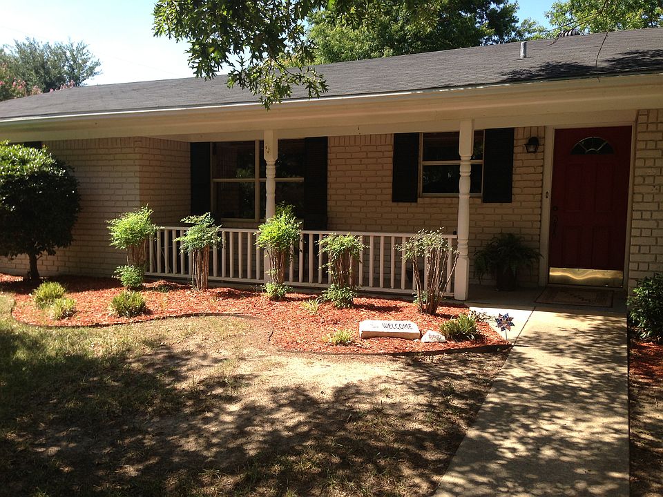 1st image of 315 E Crestwood Dr