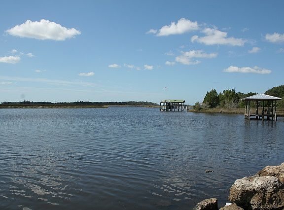 Ramp leads to Mason Creek