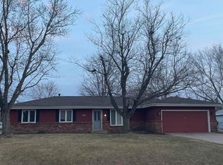 4751 Minns Dr, Machesney Park, IL 61115
