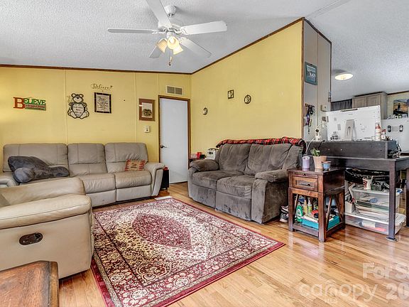 4th image of 147 High Valley Estates Dr