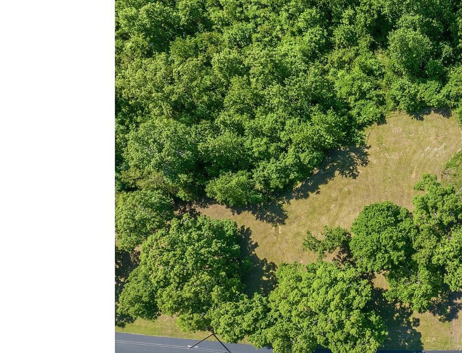 1st image of 340 Rivers Edge Dr