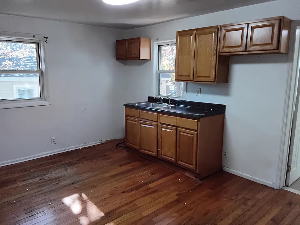 24 Wood Ave #2