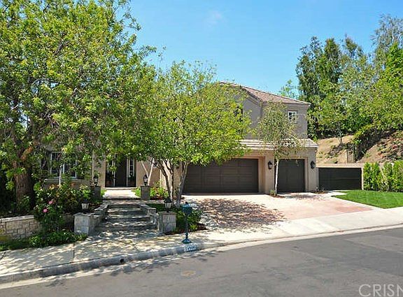 2nd image of 24900 Lorenzo Ct