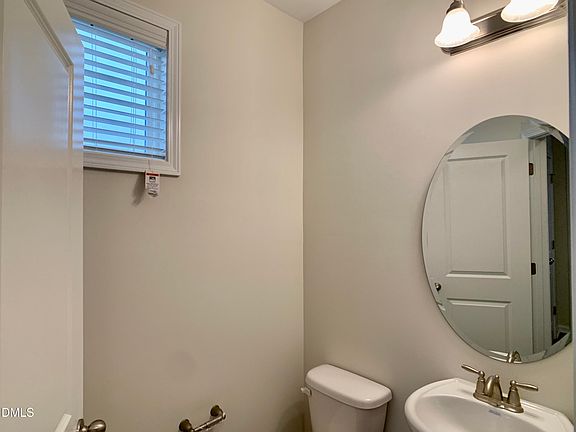 5th image of 85 Henhouse Ct