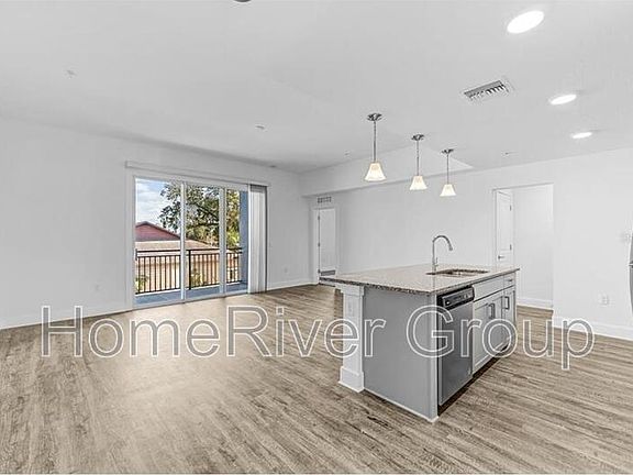 2nd image of 5205 Eggleston Ave #206