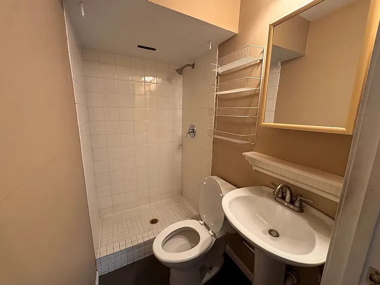 710 Cabell Dr — Photo 13