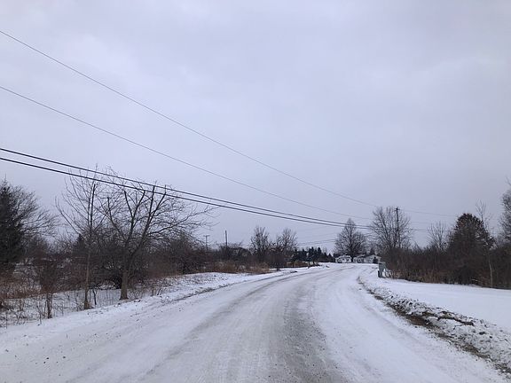 4th image of 1063 Legault Blvd