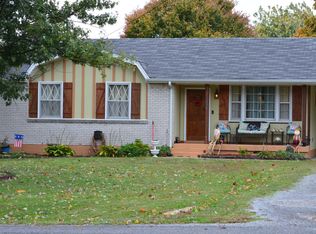 305 Meadow Ln, Portland, TN