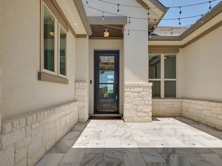 523 Baldovino Skyway — Photo 4