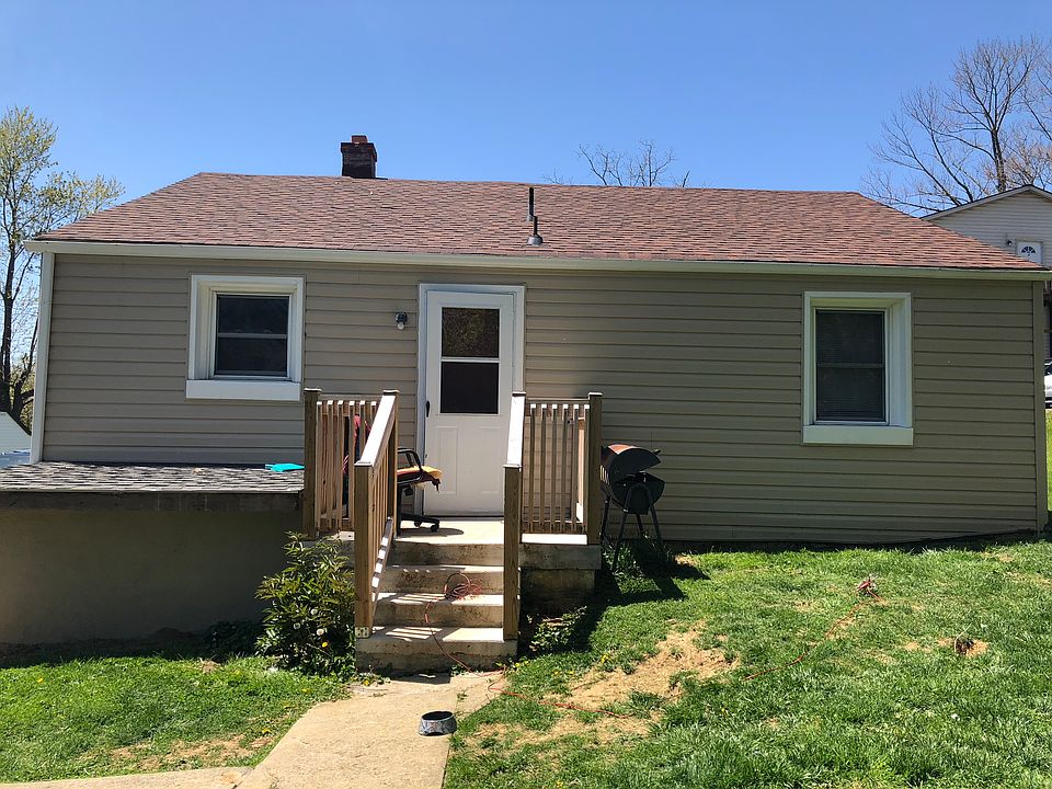 2nd image of 1104 Progress St