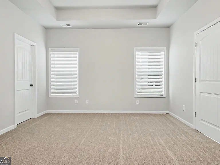 270 Southridge — Photo 25