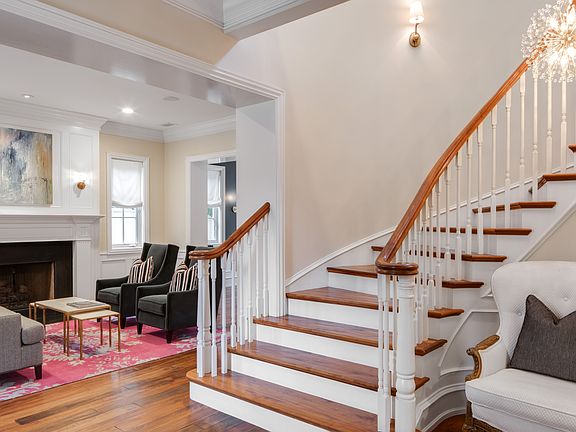 3rd image of 1718 Port Westbourne Pl