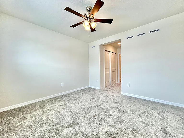 4652 Sparkling Shell Ave — Photo 14