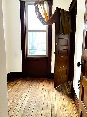 Rented by Capri Jet Realty Corp | media 15