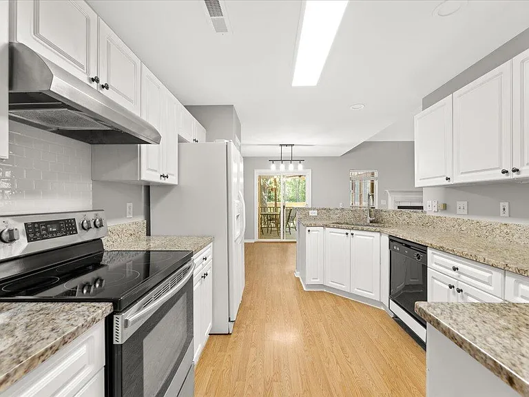 3250 Morningdale Dr — Photo 12