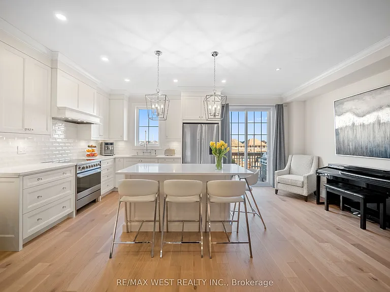 30 Drizzel Cres — Photo 14
