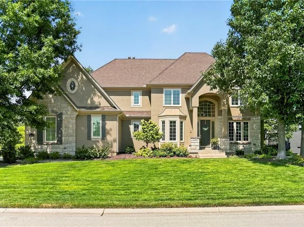 16624 Rosewood St, Overland Park, KS 66085