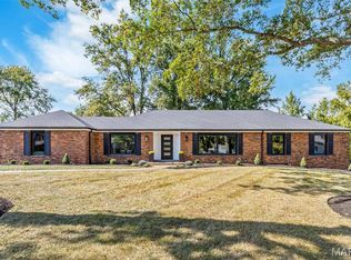 353 Conway Gardens Ct, Saint Louis, MO 63141
