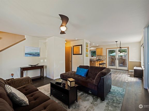 5th image of 1095 NE Beaumont Lane
