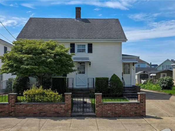 49 Gooding St, Pawtucket, RI 02860